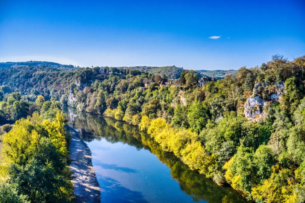 Vue aérienne de la rivière Dordogne