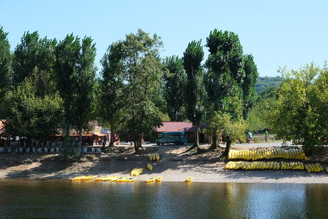 Base de canoë à Vitrac, Canoës Loisirs